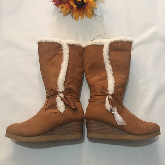 NWOT. Fall Creek Girl Boot - Picture 7 of 8